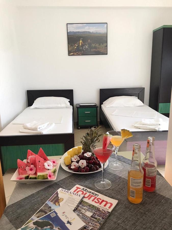 Family Hotel Haruni Ksamil Kültér fotó