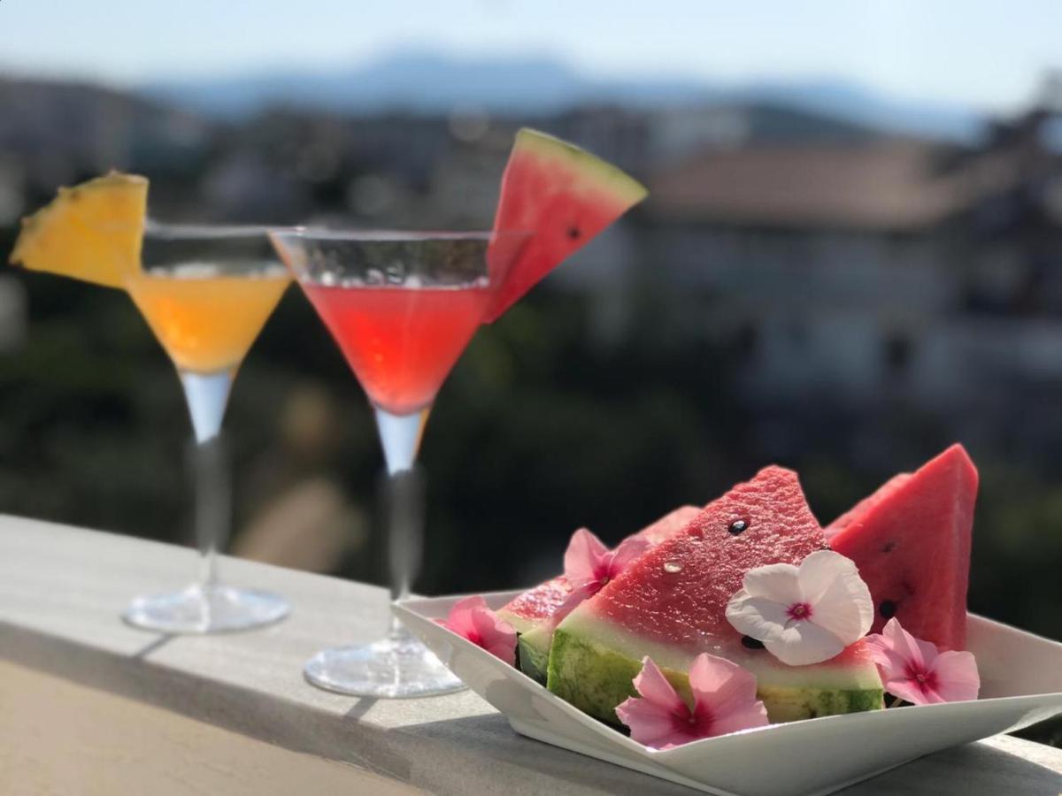 Family Hotel Haruni Ksamil Kültér fotó