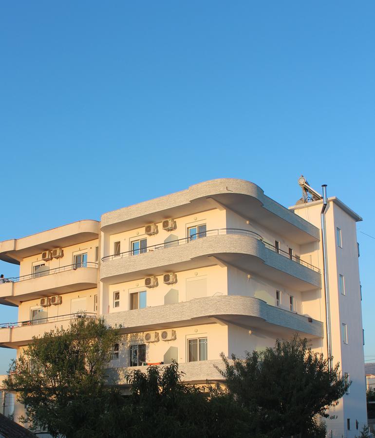 Family Hotel Haruni Ksamil Kültér fotó