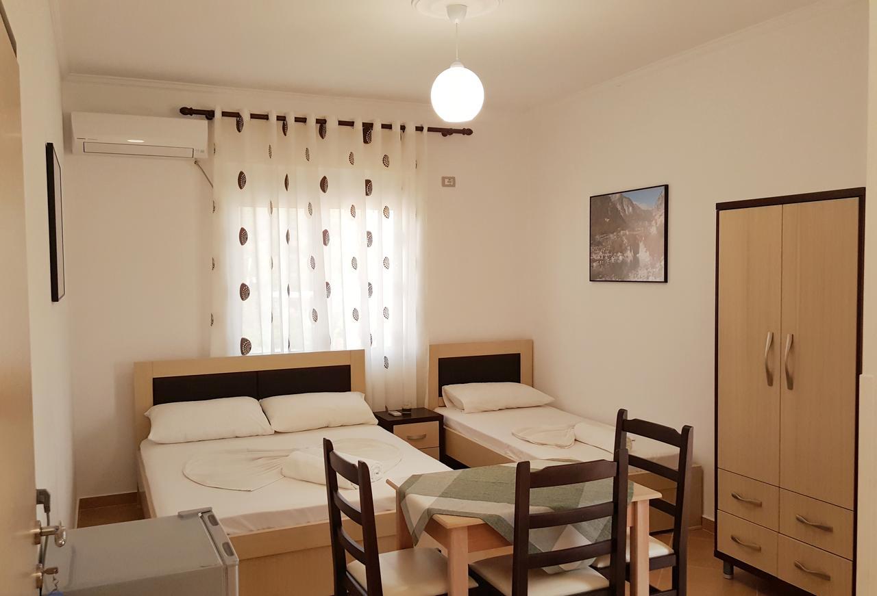 Family Hotel Haruni Ksamil Kültér fotó