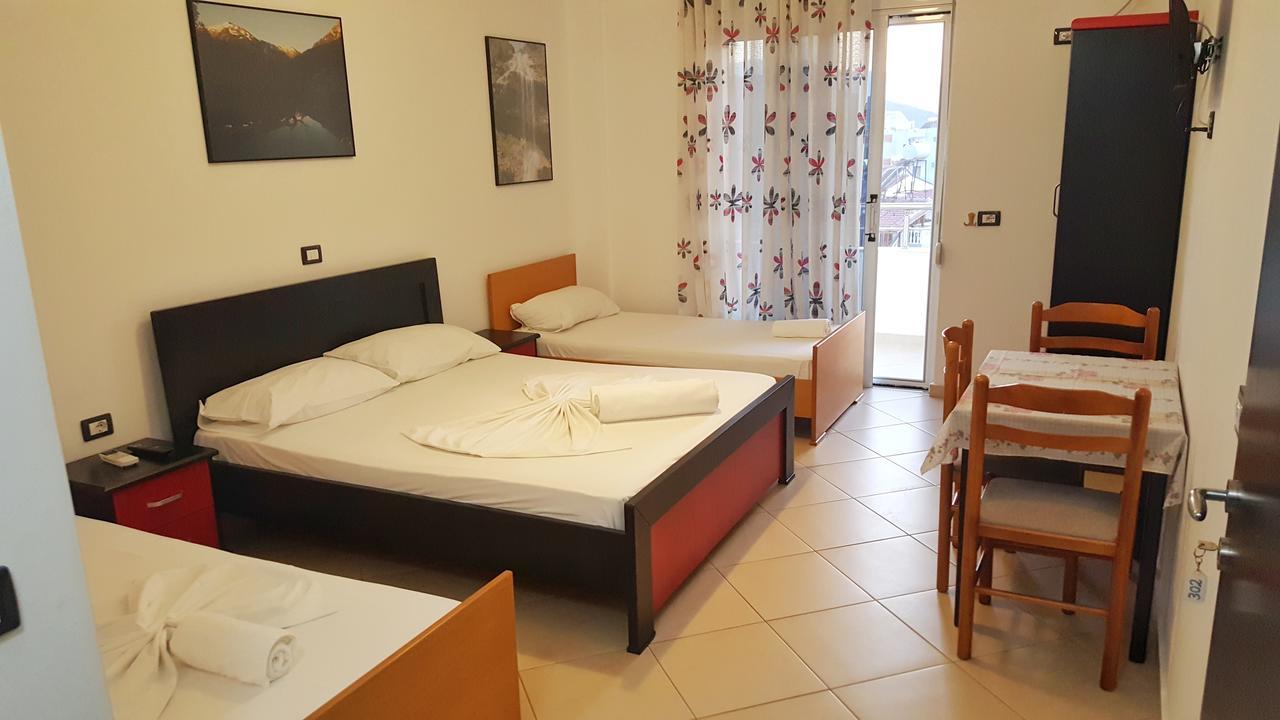 Family Hotel Haruni Ksamil Kültér fotó